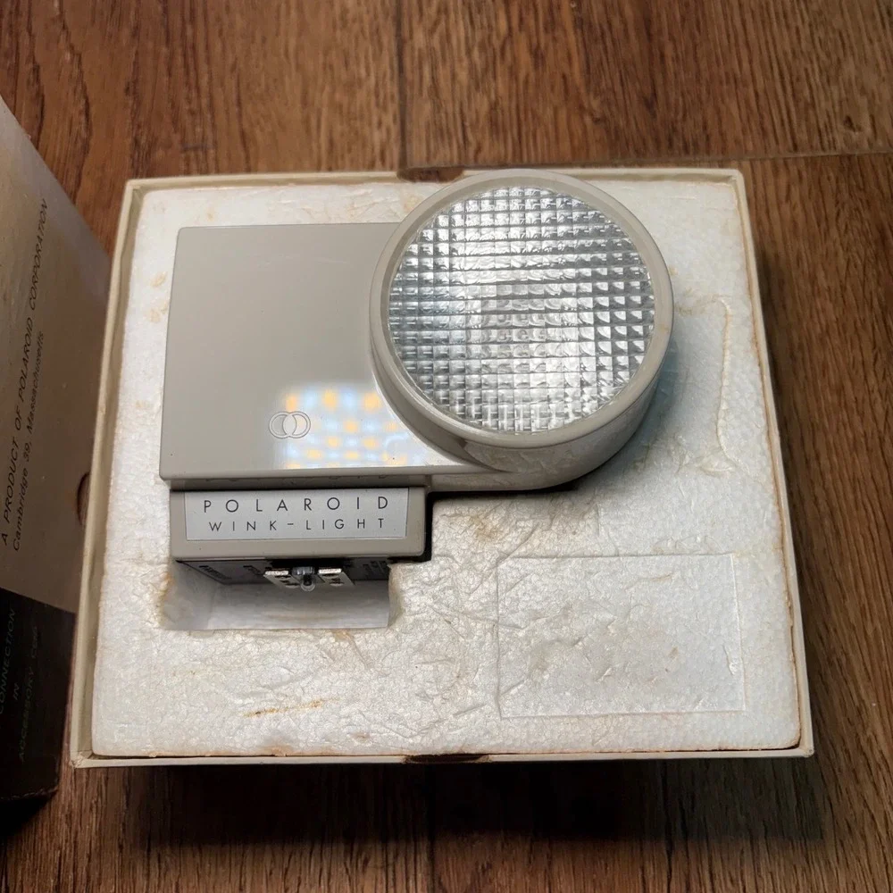 Vintage Polaroid Wink-Light Model 250 Camera Fill Light Accessory with Box
